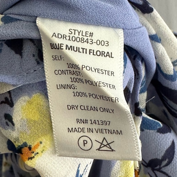 ASTR The Label One Sleeve Ruffled Floral Dress in Blue Size Large - Picture 6 of 9